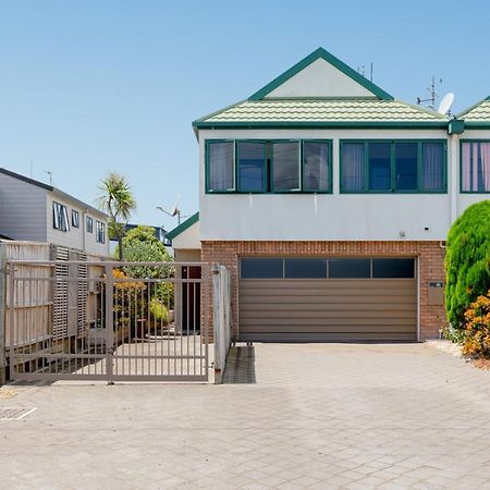 Вилла Mount Sunset - Mt Maunganui Townhouse Маунт-Маунгани Экстерьер фото