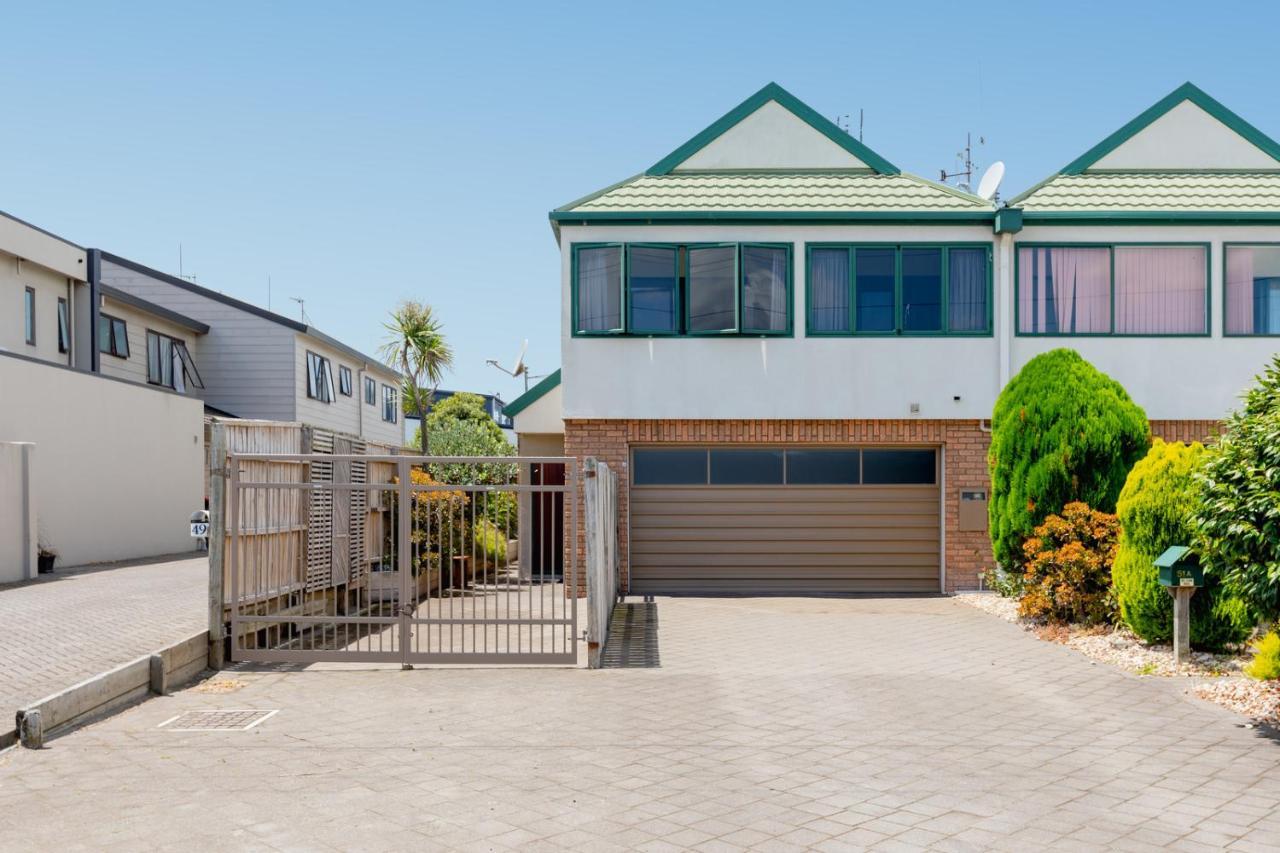 Вилла Mount Sunset - Mt Maunganui Townhouse Маунт-Маунгани Экстерьер фото