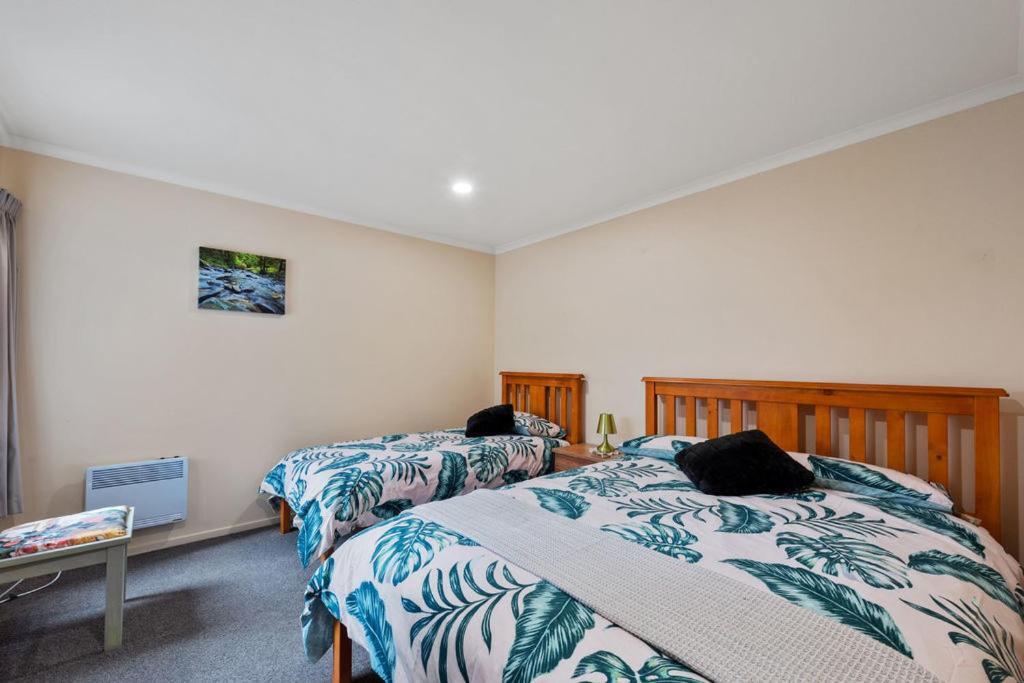 Вилла Mount Sunset - Mt Maunganui Townhouse Маунт-Маунгани Экстерьер фото